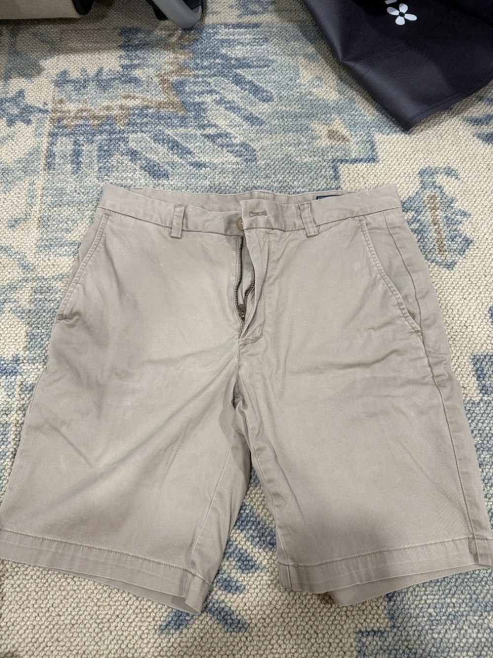 Vineyard Vines Men's Flat Front Shorts - Light Beige